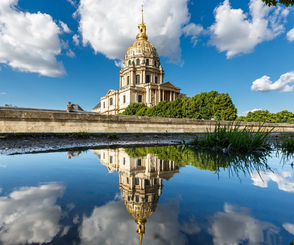 Обои небо, облака, отражение, париж, франция, loïc lagarde, hotel des invalides, архитектурный памятник, the sky, clouds, reflection, paris, france разрешение 1920x1200 Загрузить