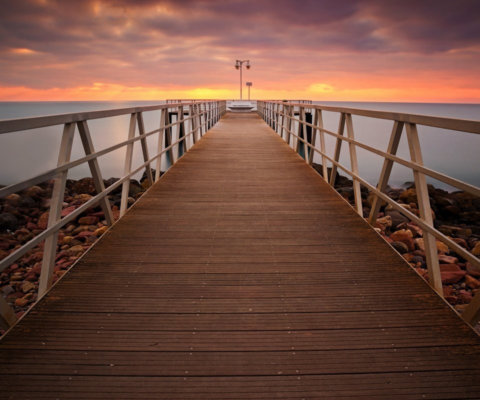 Обои небо, облака, мостик, закат, море, горизонт, пирс, причал, the sky, clouds, the bridge, sunset, sea, horizon, pierce, pier разрешение 5184x3456 Загрузить