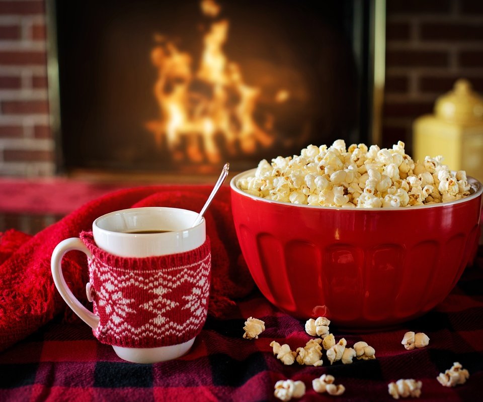 Обои кофе, кружка, камин, чашка, чай, попкорн, чай.камин, coffee, mug, fireplace, cup, tea, popcorn, tea.fireplace разрешение 5760x3840 Загрузить