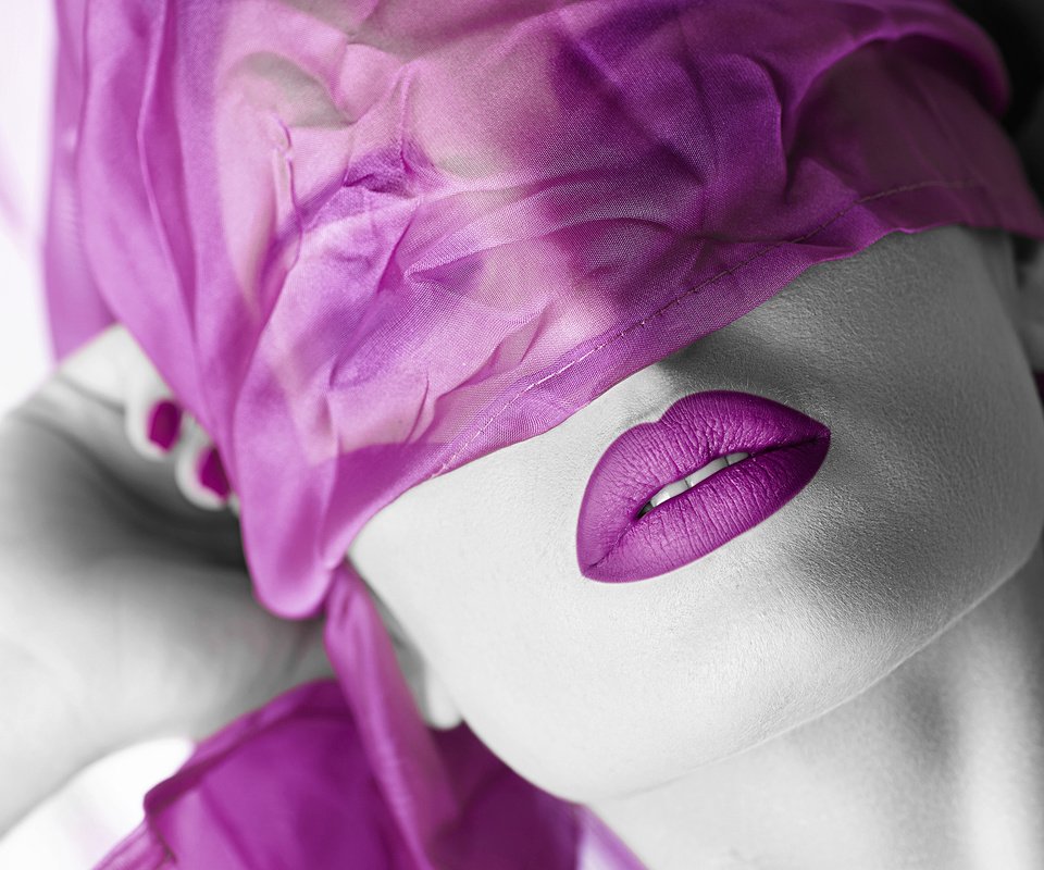 Обои девушка, фиолетовый, креатив, губы, лицо, вуаль, girl, purple, creative, lips, face, veil разрешение 2880x1800 Загрузить