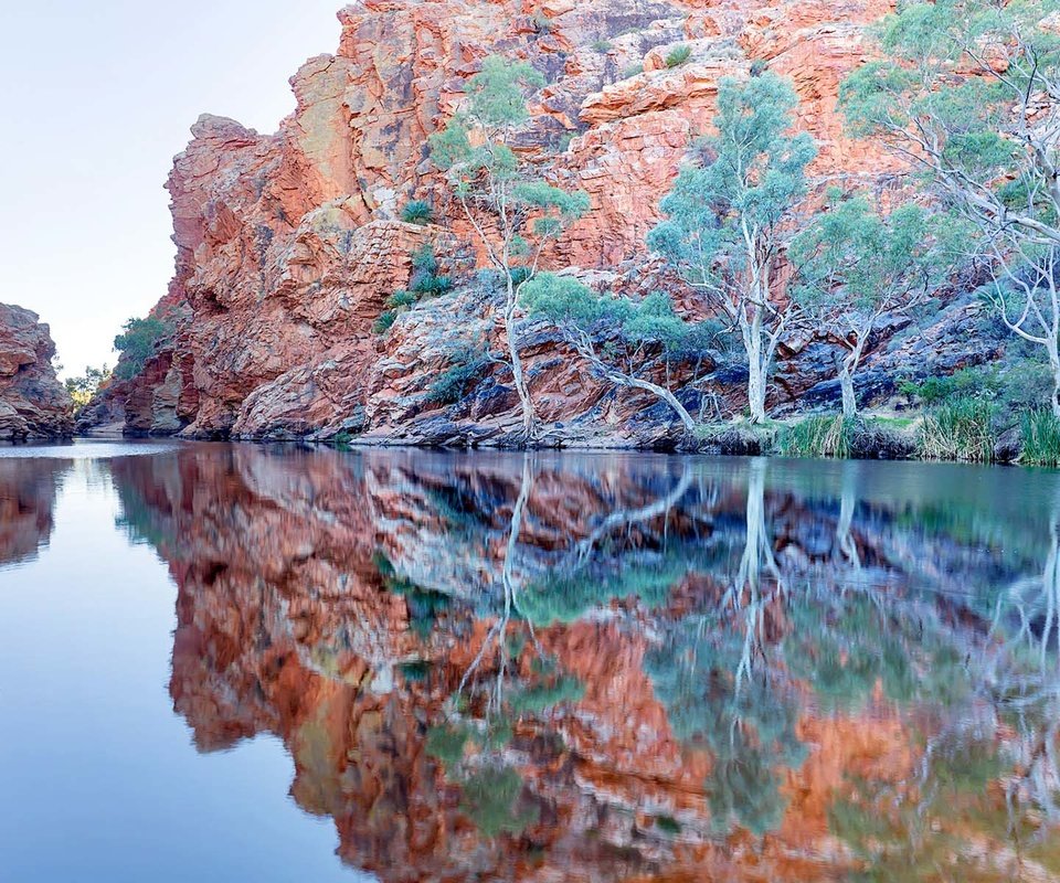 Обои деревья, озеро, горы, скалы, природа, отражение, пейзаж, trees, lake, mountains, rocks, nature, reflection, landscape разрешение 1920x1200 Загрузить