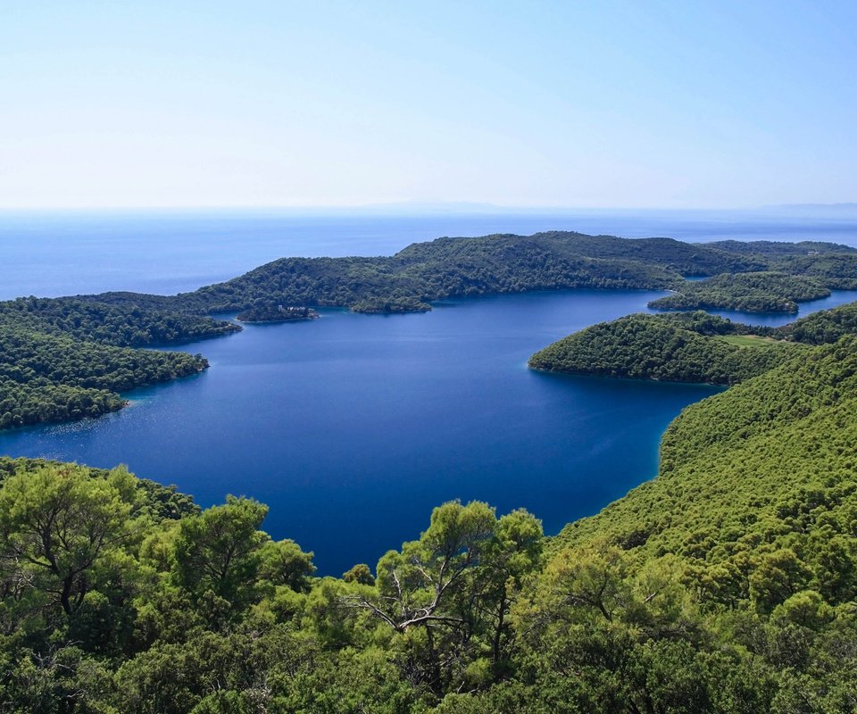 Обои озеро, природа, лес, пейзаж, lake, nature, forest, landscape разрешение 2880x1800 Загрузить
