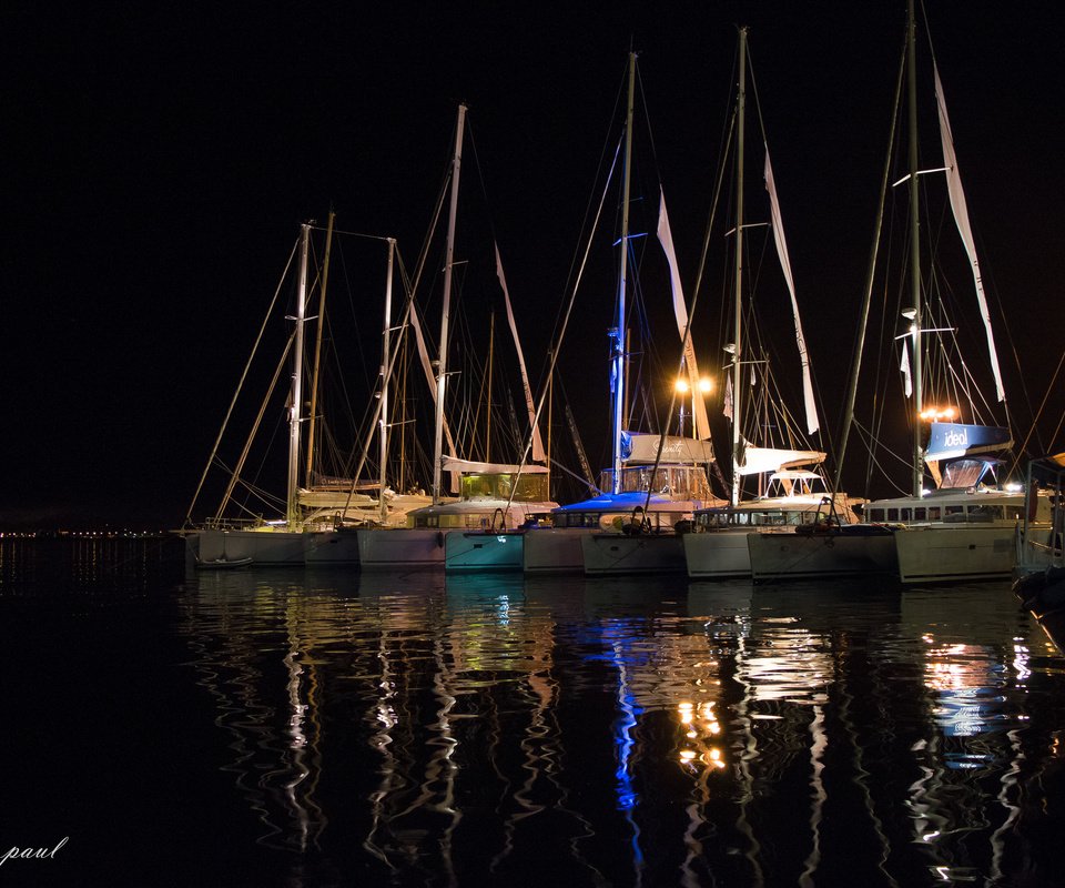 Обои ночь, огни, вода, отражение, яхты, яхта, night, lights, water, reflection, yachts, yacht разрешение 6016x4000 Загрузить