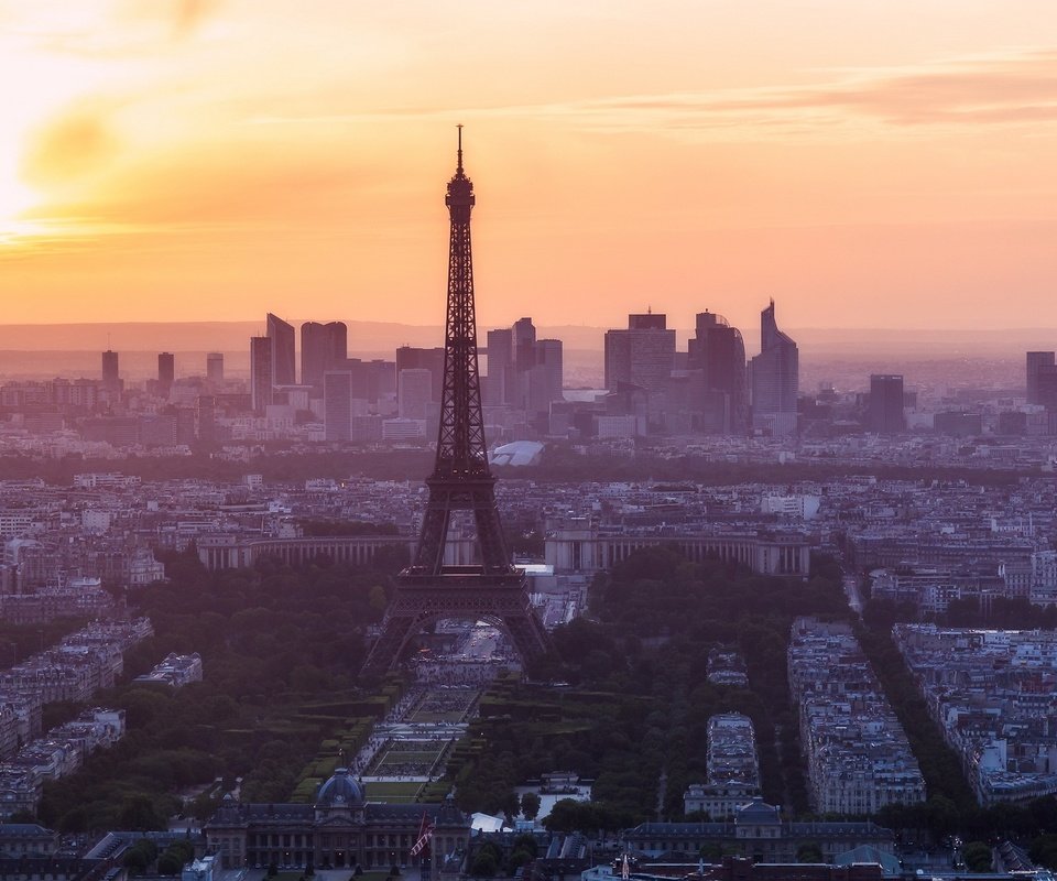 Обои утро, париж, франция, эйфелева башня, morning, paris, france, eiffel tower разрешение 1920x1280 Загрузить