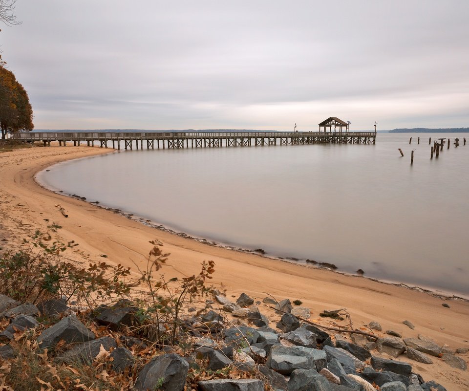 Обои вода, пляж, пирс, сша, вирджиния, лисильвания, water, beach, pierce, usa, va, leesylvania разрешение 4000x2667 Загрузить