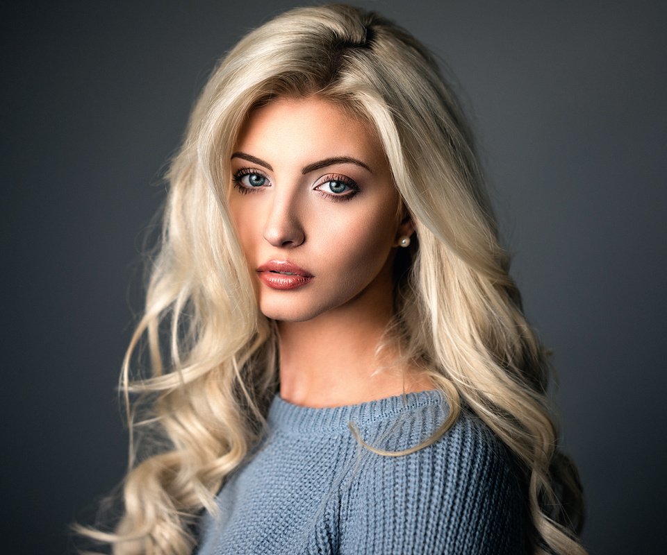 Обои девушка, блондинка, взгляд, модель, лицо, ann sophie, ann sophie marielle, girl, blonde, look, model, face разрешение 1920x1280 Загрузить