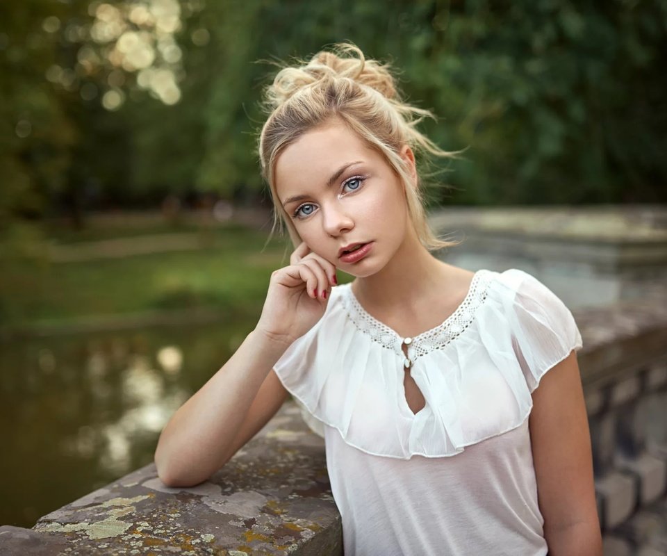 Обои девушка, блондинка, портрет, взгляд, волосы, лицо, lods franck, emilie, girl, blonde, portrait, look, hair, face разрешение 2000x1334 Загрузить