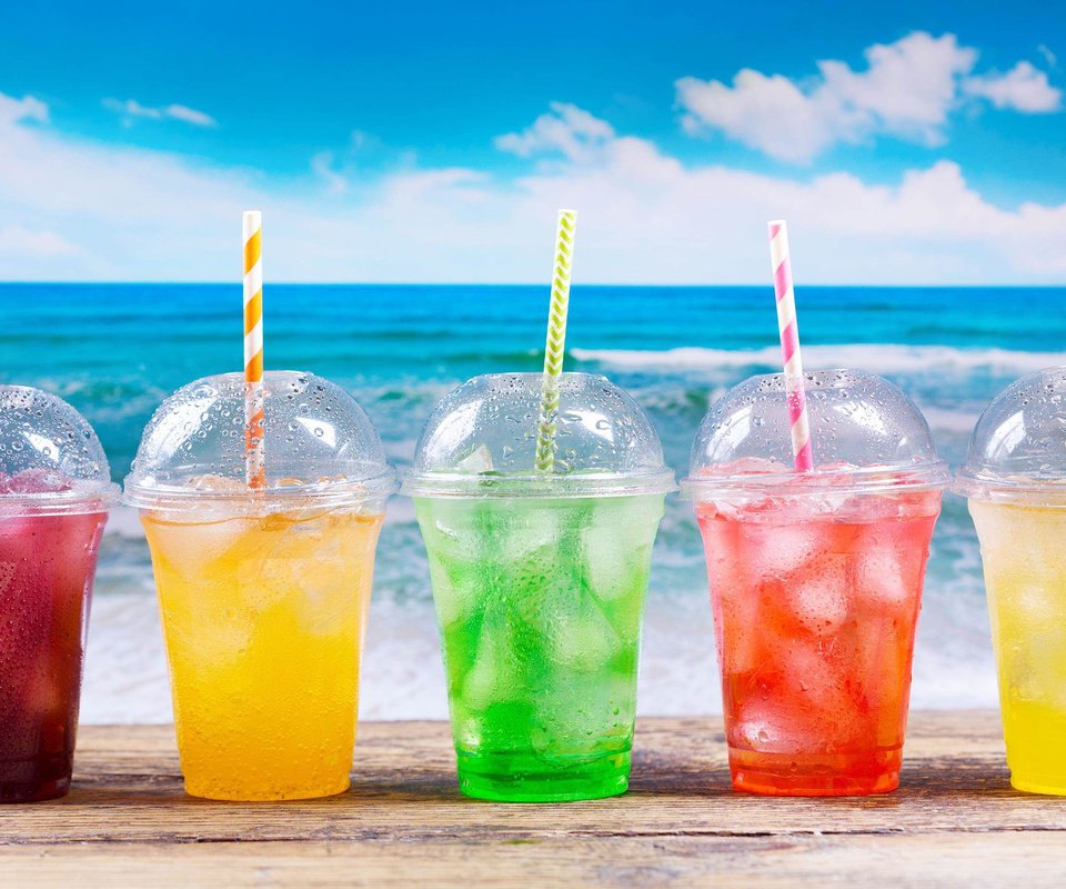 Обои пляж, лёд, напитки, стаканы, beach, ice, drinks, glasses разрешение 2880x1800 Загрузить