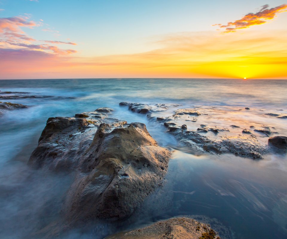 Обои небо, облака, камни, берег, закат, океан, сша, орегон, the sky, clouds, stones, shore, sunset, the ocean, usa, oregon разрешение 3840x2400 Загрузить