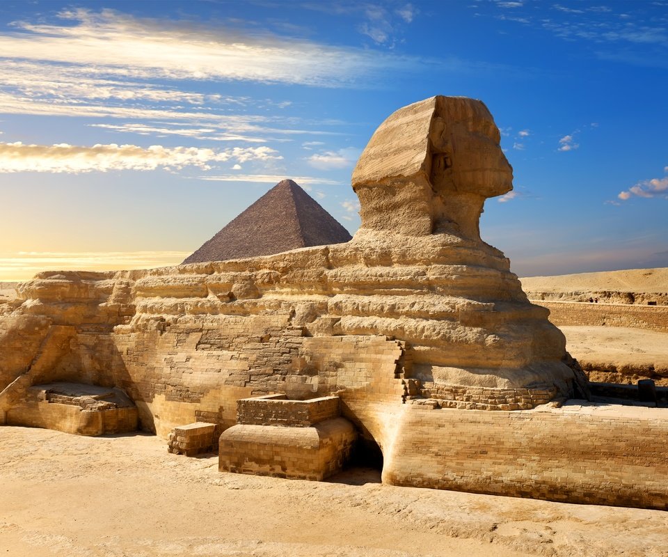 Обои небо, cairo, great sphinx of giza, облака, солнце, пустыня, пирамида, египет, всадники, сфинкс, the sky, clouds, the sun, desert, pyramid, egypt, riders, sphinx разрешение 6702x4473 Загрузить