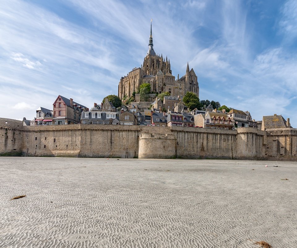 Обои небо, замок, франция, монастырь, нормандия, мон-сен-мишель, le mont saint-michel, the sky, castle, france, the monastery, normandy, mont-saint-michel разрешение 4811x3212 Загрузить