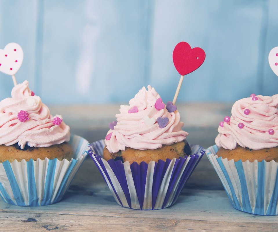 Обои сердечки, десерт, кексы, hearts, dessert, cupcakes разрешение 1920x1080 Загрузить