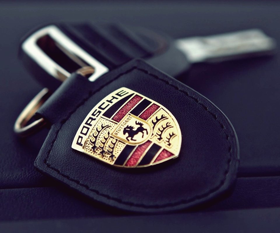 Обои фон, ключ, брелок, порше, background, key, keychain, porsche разрешение 1920x1080 Загрузить