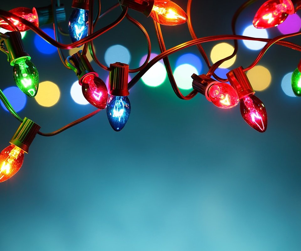 Обои свет, новый год, лампочки, рождество, огоньки, гирлянда, light, new year, light bulb, christmas, lights, garland разрешение 3840x2400 Загрузить