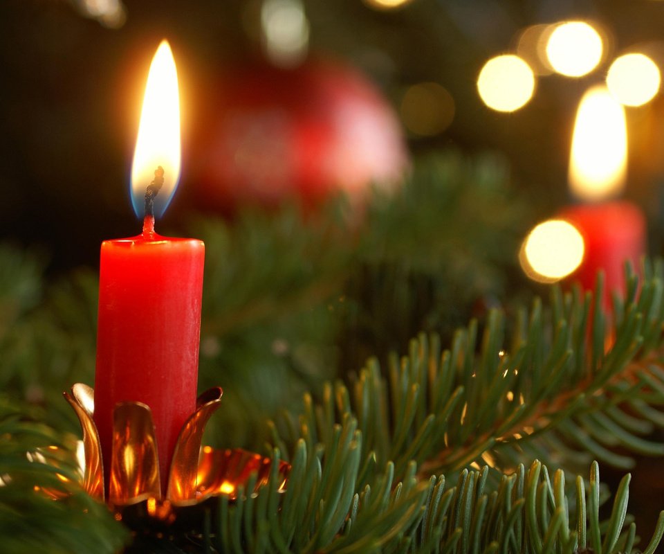 Обои новый год, елка, хвоя, ветки, свеча, рождество, new year, tree, needles, branches, candle, christmas разрешение 2880x1800 Загрузить