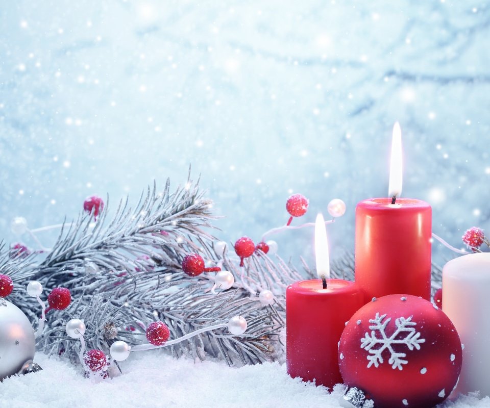 Обои свечи, новый год, рождество, елочные украшения, candles, new year, christmas, christmas decorations разрешение 2880x1800 Загрузить