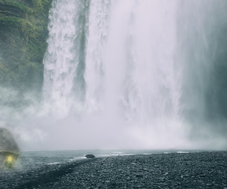 Обои река, природа, водопад, исландия, хижина, скогафосс, водопад скоугафосс, river, nature, waterfall, iceland, hut, skogarfoss, skogafoss waterfall разрешение 3820x2160 Загрузить