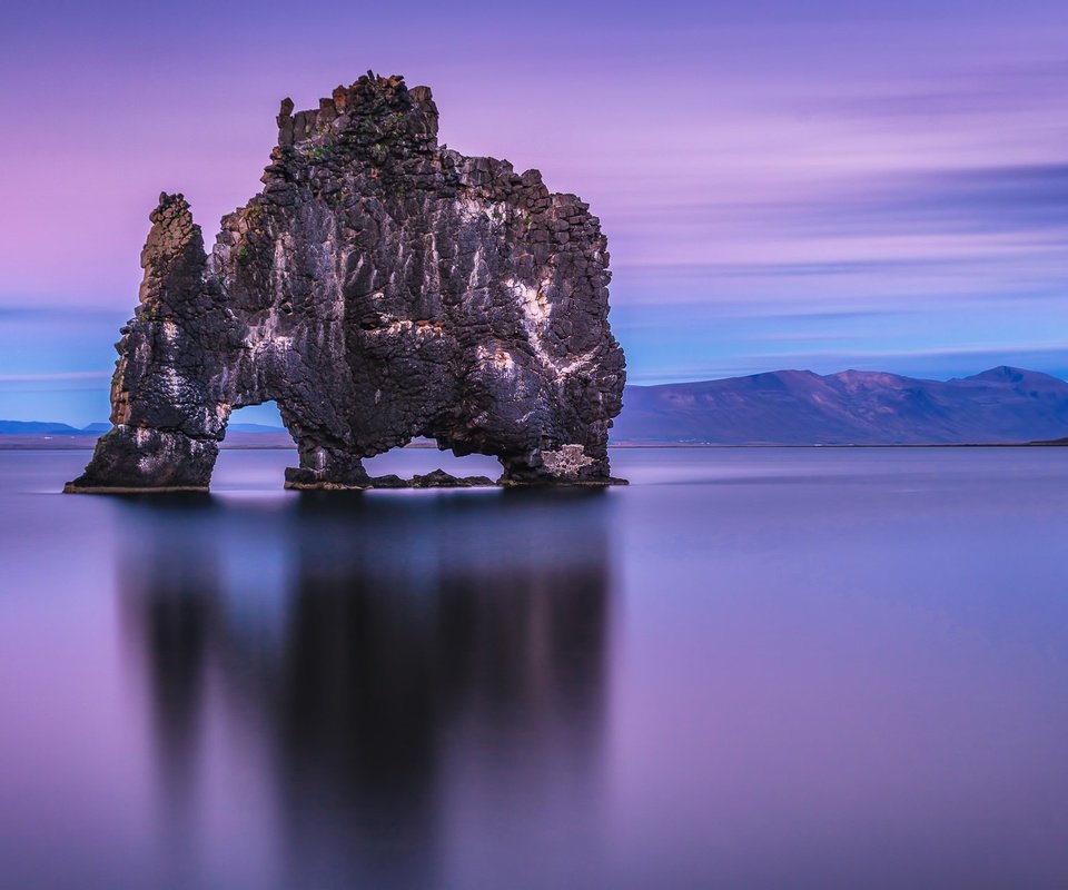 Обои горы, море, скала, горизонт, арка, mountains, sea, rock, horizon, arch разрешение 2048x1266 Загрузить