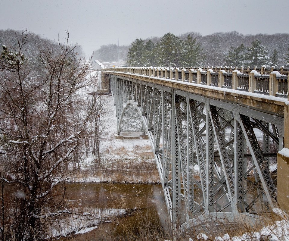 Обои деревья, река, снег, зима, мост, мичиган, река пайн, cooley bridge, pine river, trees, river, snow, winter, bridge, michigan, river pine разрешение 2048x1365 Загрузить