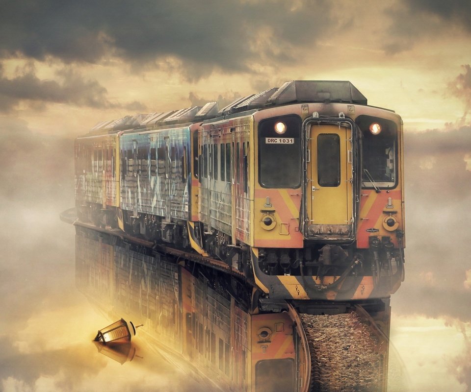 Обои тучи, туман, лампа, поезд, clouds, fog, lamp, train разрешение 2560x1600 Загрузить