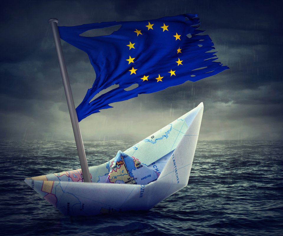 Обои вода, флаг, географическая карта, кораблик, кризис, flag of europe, water, flag, map, boat, crisis разрешение 4500x3000 Загрузить