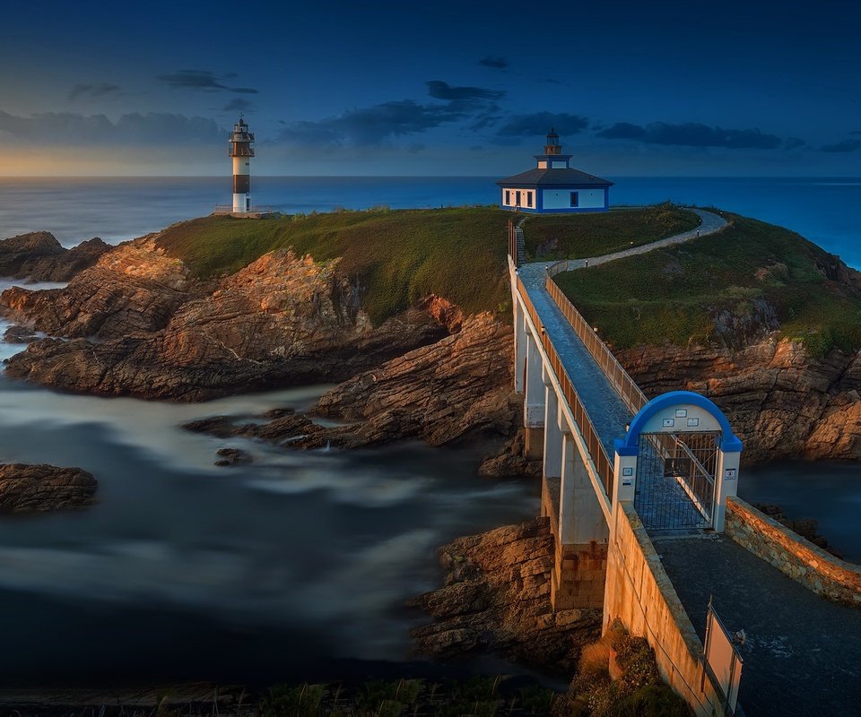 Обои море, маяк, мост, остров, береговая линия, galicia, isla-pancha, sea, lighthouse, bridge, island, coastline, isla pancha разрешение 2048x1152 Загрузить