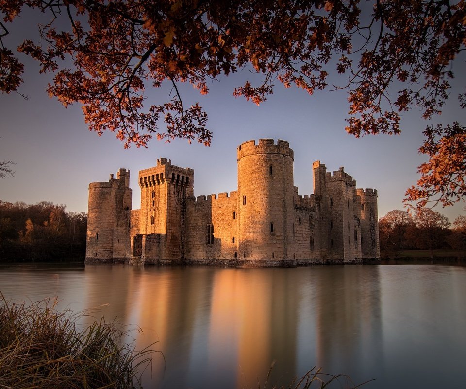 Обои замок бодиам, bodiam castle разрешение 2020x1275 Загрузить