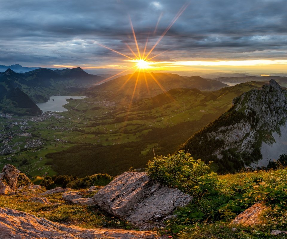 Обои деревья, горы, солнце, природа, пейзаж, швейцария, trees, mountains, the sun, nature, landscape, switzerland разрешение 6143x2416 Загрузить