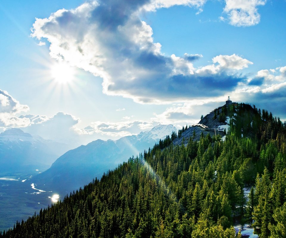 Обои небо, sulphur mountain, гора салфер, природа, лес, пейзаж, гора, высота, канада, национальный парк банф, the sky, nature, forest, landscape, mountain, height, canada, banff national park разрешение 3840x2160 Загрузить