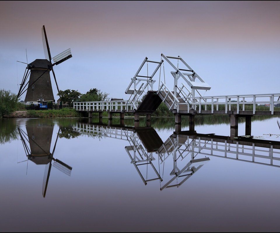 Обои мост, канал, мельница, нидерланды, голландия, киндердейк, bridge, channel, mill, netherlands, holland, kinderdijk разрешение 2048x1368 Загрузить