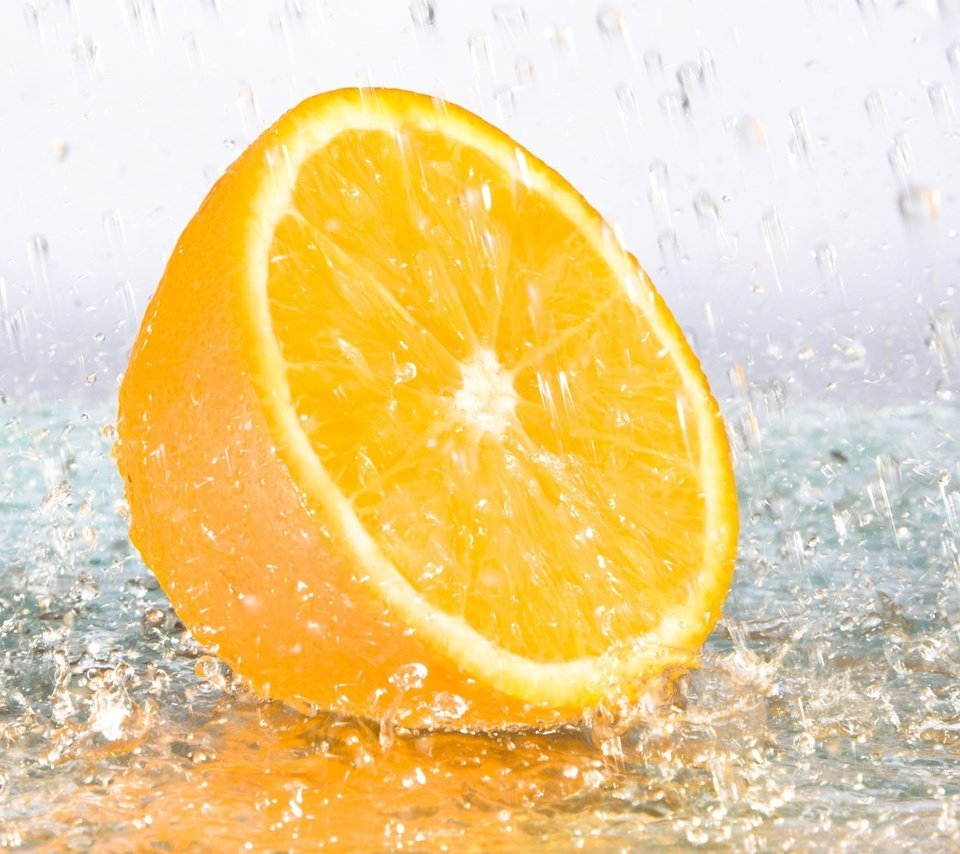 Обои вода, апельсин, water, orange разрешение 1920x1200 Загрузить