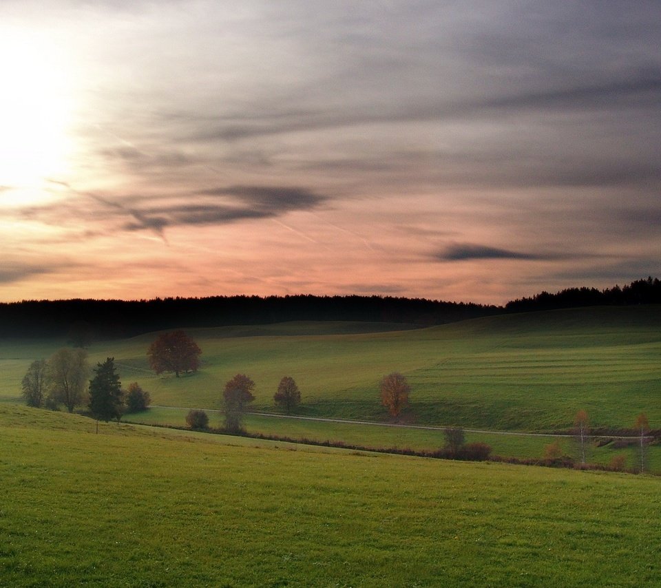 Обои небо, облака, холмы, поле, the sky, clouds, hills, field разрешение 1920x1200 Загрузить