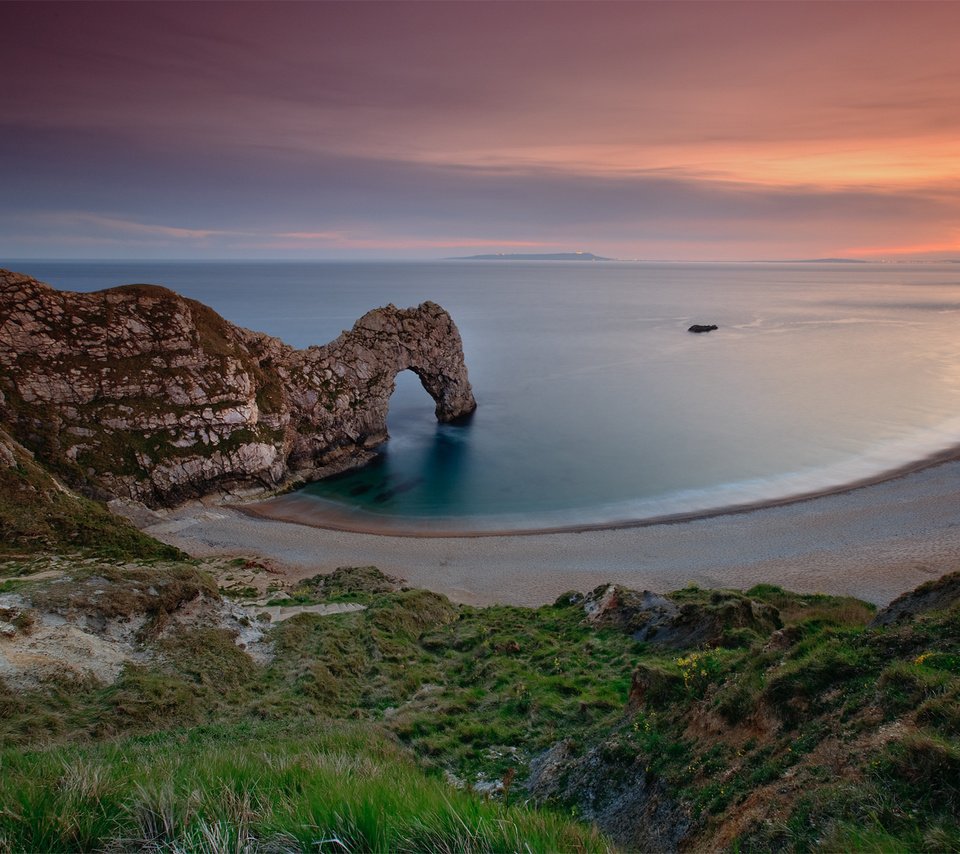 Обои небо, вода, скалы, закат, море, пляж, англия, the sky, water, rocks, sunset, sea, beach, england разрешение 1920x1200 Загрузить