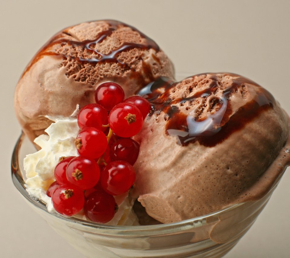 Обои мороженное, красная смородина, ice cream, red currant разрешение 1920x1200 Загрузить