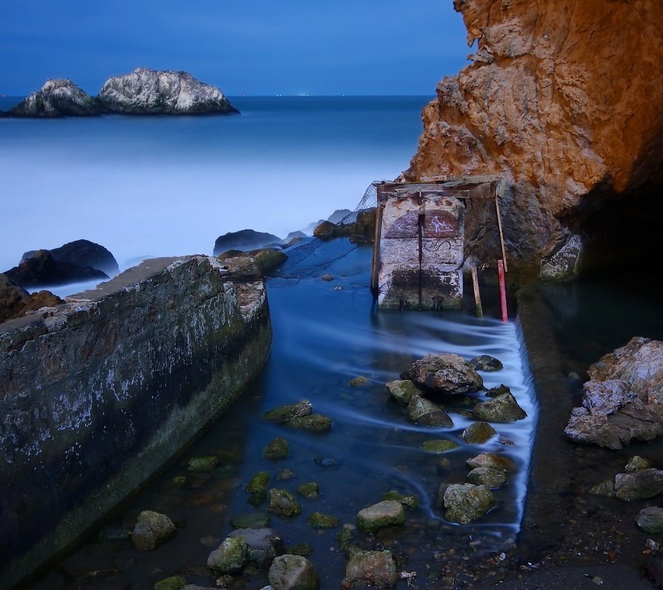 Обои вода, скалы, камни, water, rocks, stones разрешение 2560x1600 Загрузить