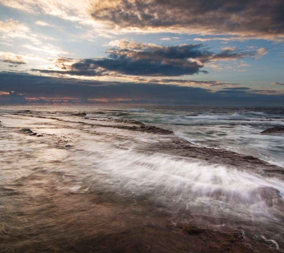 Обои облака, берег, море, clouds, shore, sea разрешение 1920x1200 Загрузить