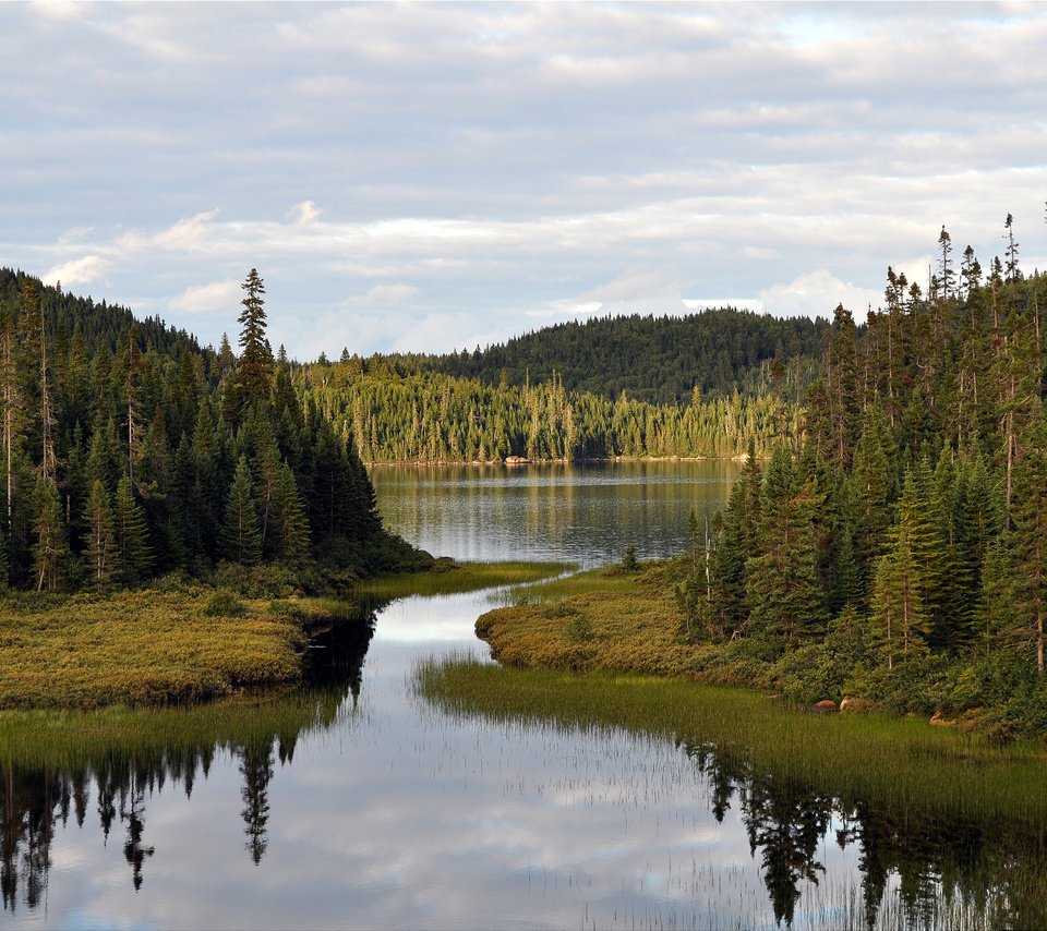 Обои озеро, канада, laurentide door, lake, canada разрешение 2560x1600 Загрузить