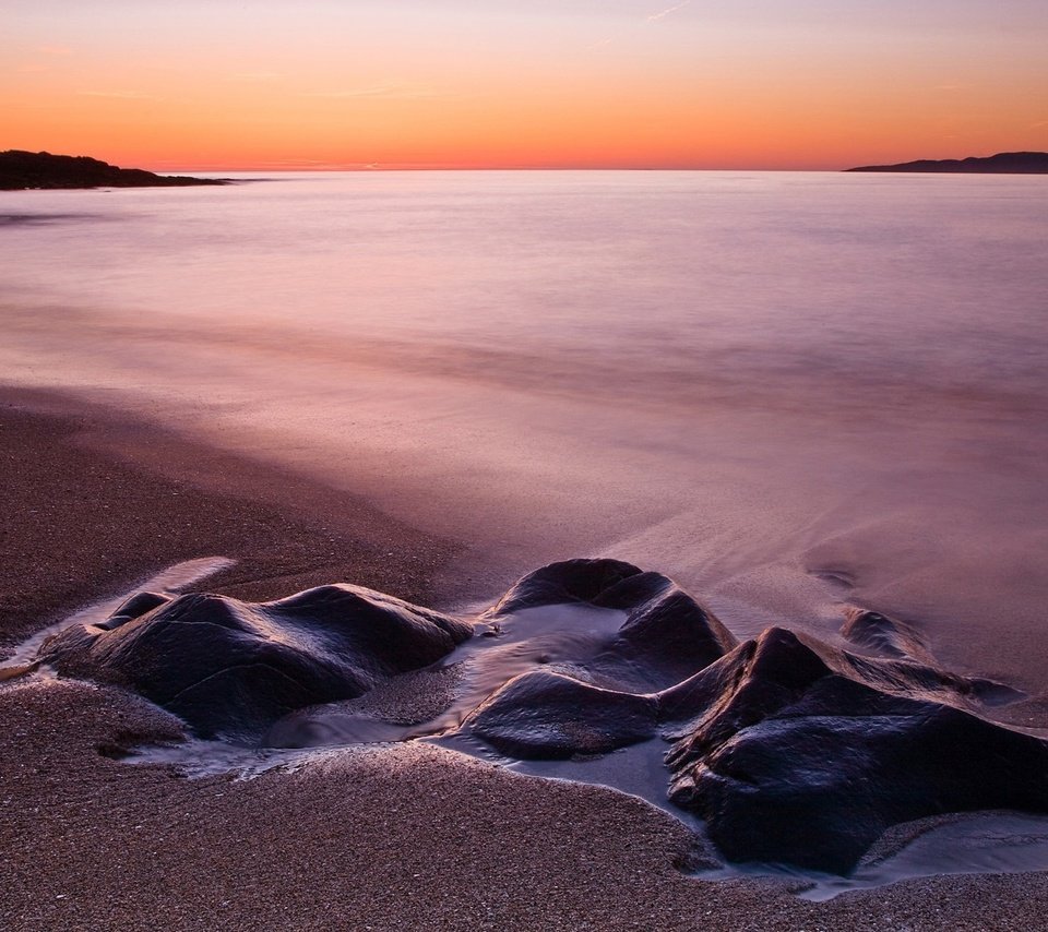 Обои камни, берег, закат, море, песок, пляж, сумерки, выдержка, stones, shore, sunset, sea, sand, beach, twilight, excerpt разрешение 1920x1200 Загрузить