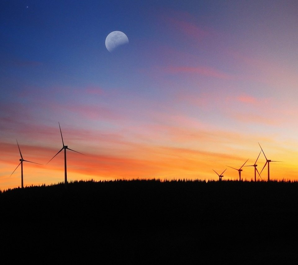 Обои вечер, луна, ветряки, ветротурбины, the evening, the moon, windmills, wind turbine разрешение 1920x1200 Загрузить