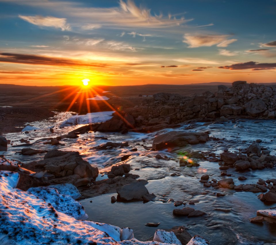 Обои вечер, река, солнце, камни, обои, пейзаж, the evening, river, the sun, stones, wallpaper, landscape разрешение 2972x2000 Загрузить