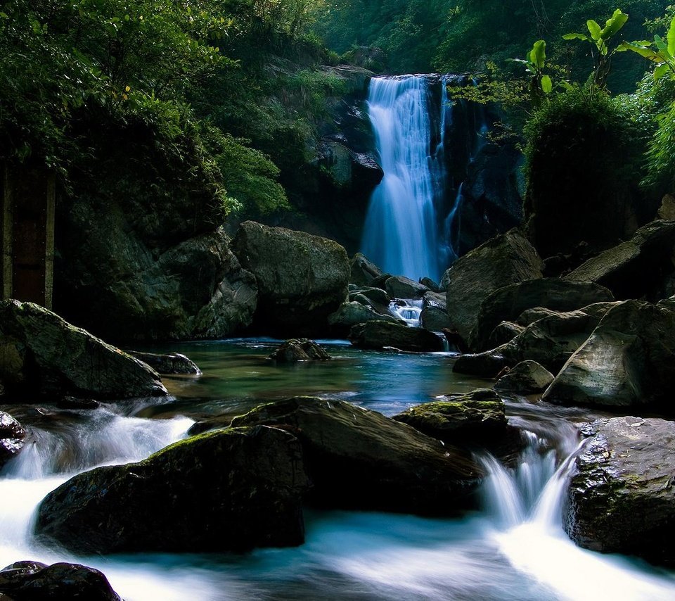 Обои река, камни, водопад, тропики, горный, river, stones, waterfall, tropics, mountain разрешение 1920x1080 Загрузить