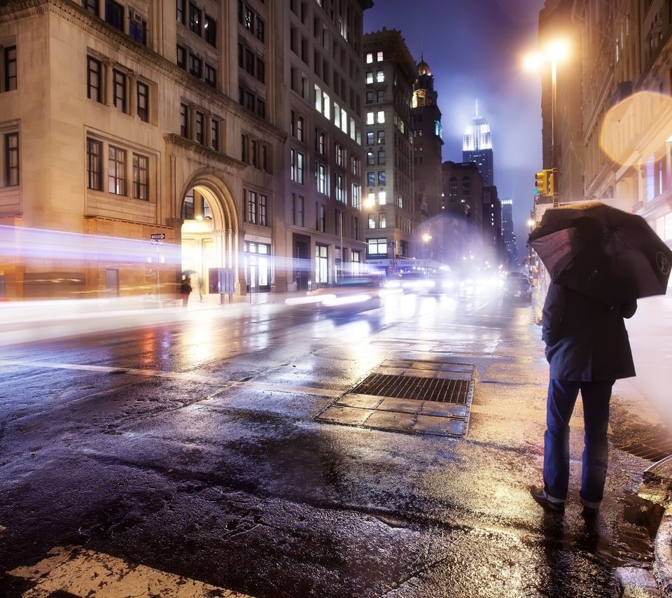 Обои ночь, огни, город, человек, зонт, gorod -vecher -ogni -lyudi, night, lights, the city, people, umbrella, gorod vecher -ogni -lyudi разрешение 2560x1600 Загрузить