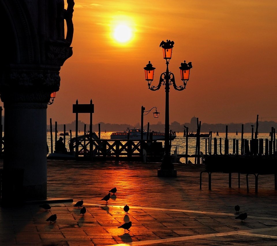 Обои вечер, закат, город, венеция, фонарь, the evening, sunset, the city, venice, lantern разрешение 2808x1850 Загрузить