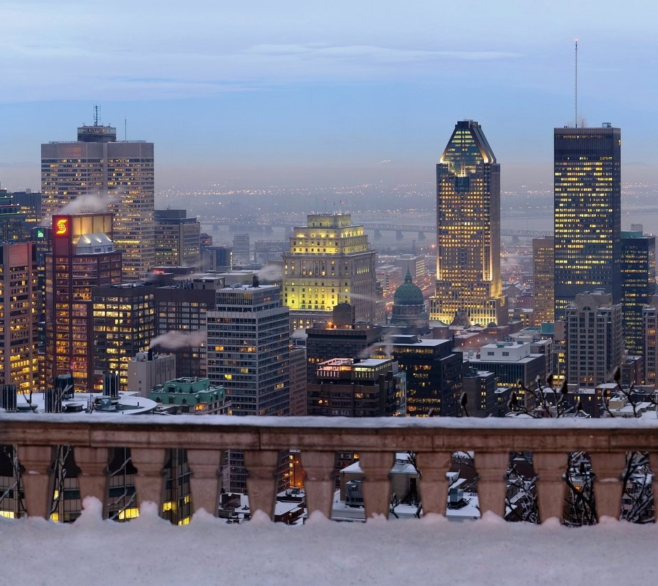 Обои зима, панорама, город, небоскребы, канада, высотки, монреаль, winter, panorama, the city, skyscrapers, canada, montreal разрешение 5555x1952 Загрузить