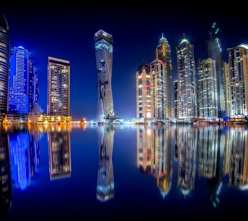 Обои ночь, вода, небоскребы, ночной город, дубай, отражение в воде, оаэ, dubai marina, night, water, skyscrapers, night city, dubai, the reflection in the water, uae разрешение 2000x1598 Загрузить