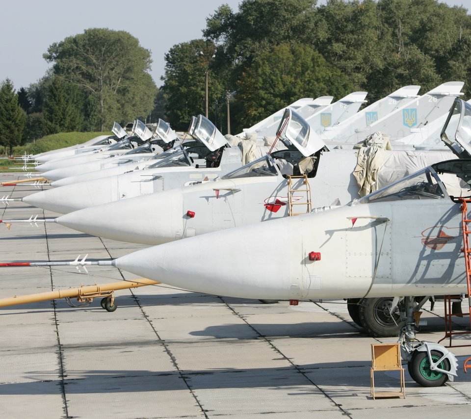 Обои самолеты, бомбардировщик, su 24m, су-24м, aircraft, bomber, su-24m разрешение 3504x2336 Загрузить