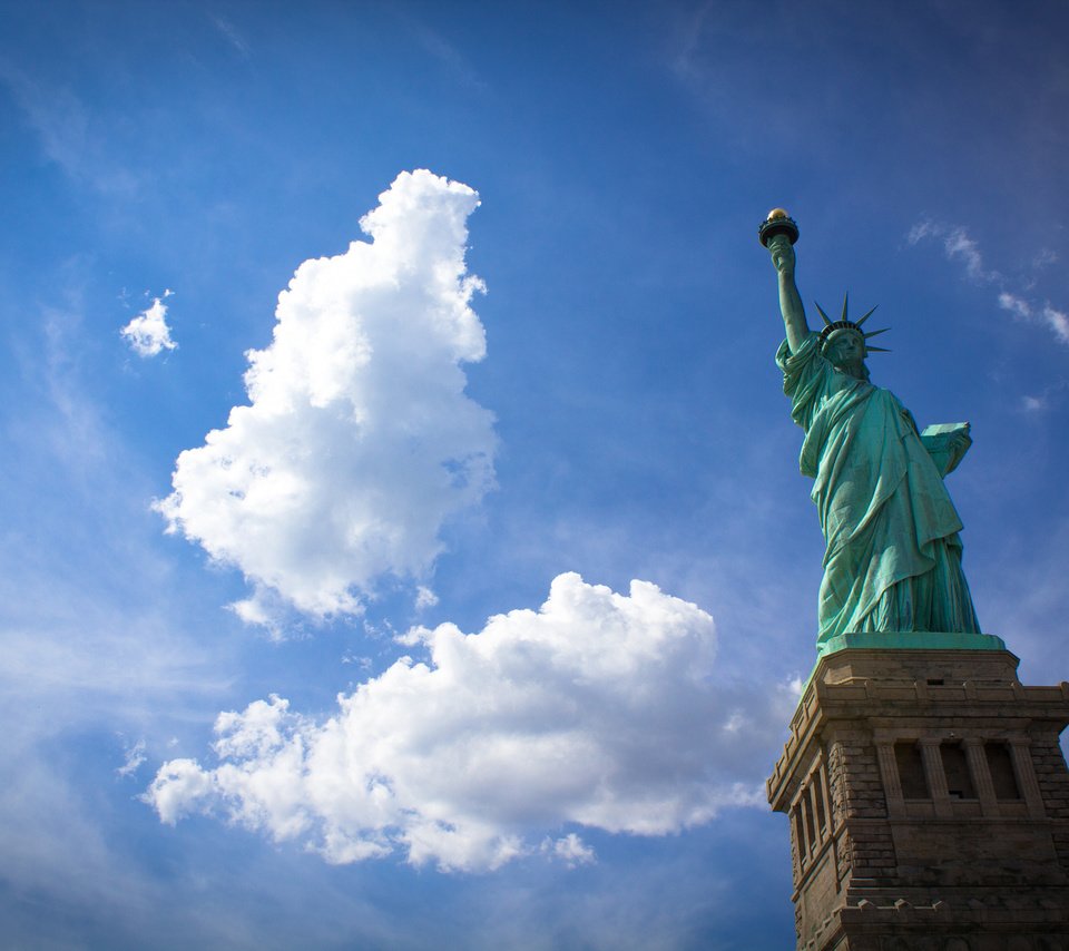 Обои сша, нью-йорк, статуя свободы, statue of liberty, нью - йорк, usa, new york, the statue of liberty разрешение 2560x1600 Загрузить