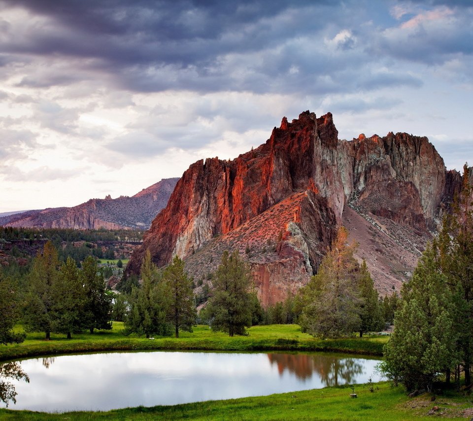 Обои деревья, озеро, горы, скалы, природа, trees, lake, mountains, rocks, nature разрешение 1920x1280 Загрузить