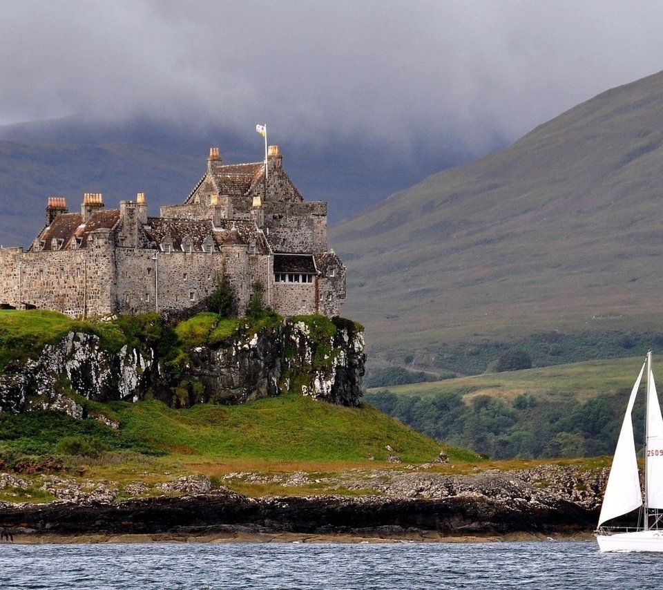 Обои вода, горы, каменный, шотландия, утес, замок дуарт, water, mountains, stone, scotland, rock, duart castle разрешение 1920x1200 Загрузить