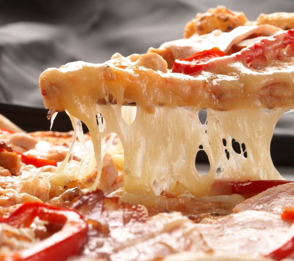 Обои сыр, выпечка, помидоры, пицца, паприка, ветчина, cheese, cakes, tomatoes, pizza, paprika, ham разрешение 3888x2592 Загрузить